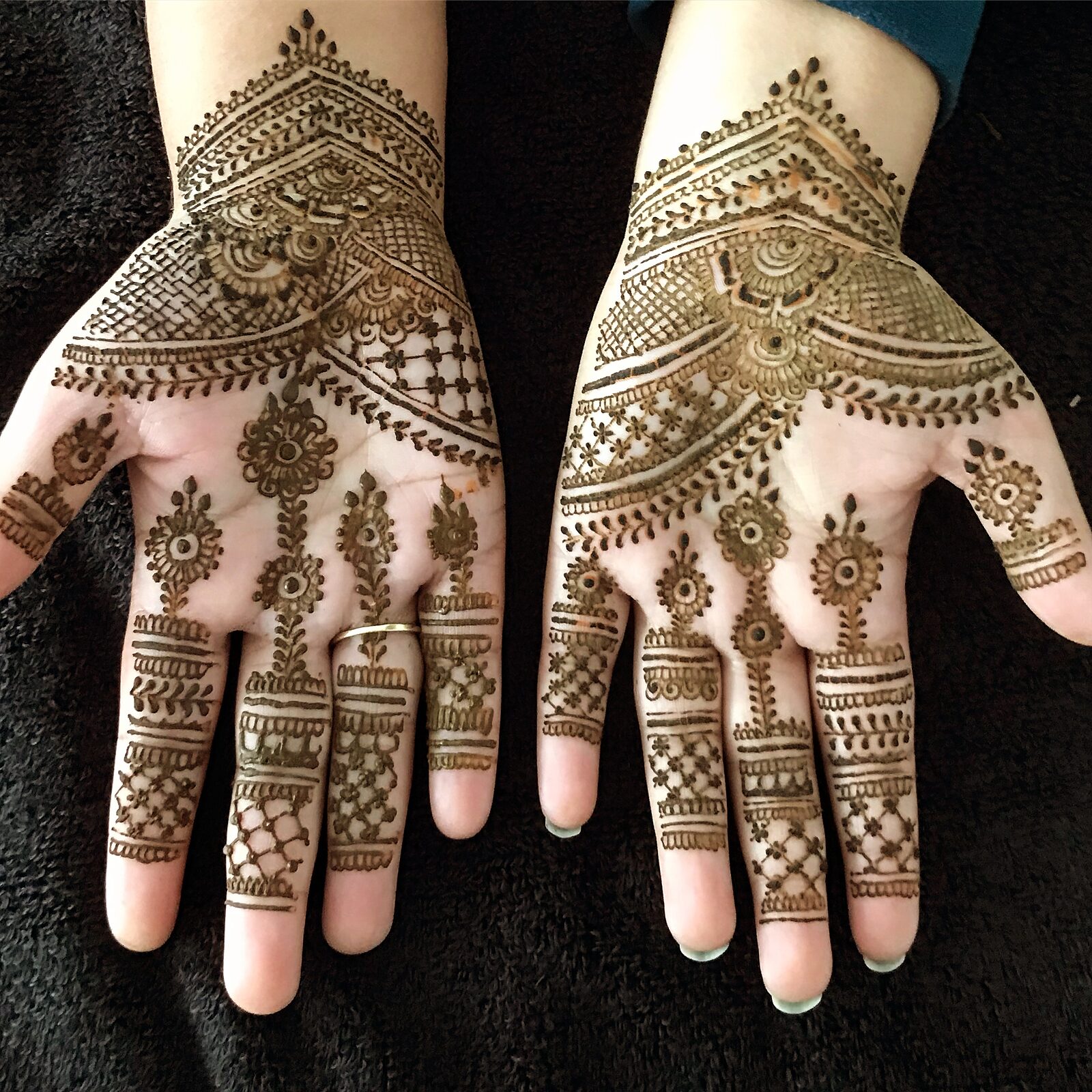 Bridal henna, example 3