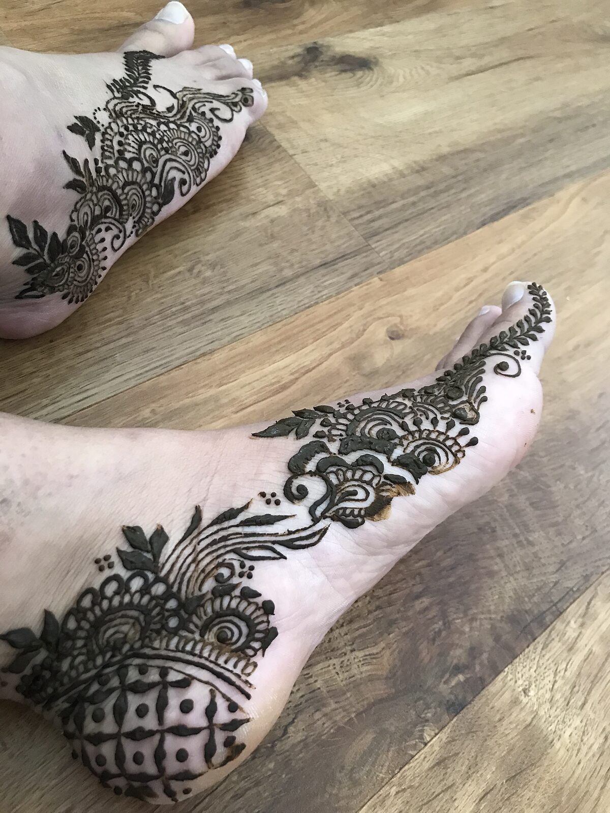 Bridal feet henna, ankle