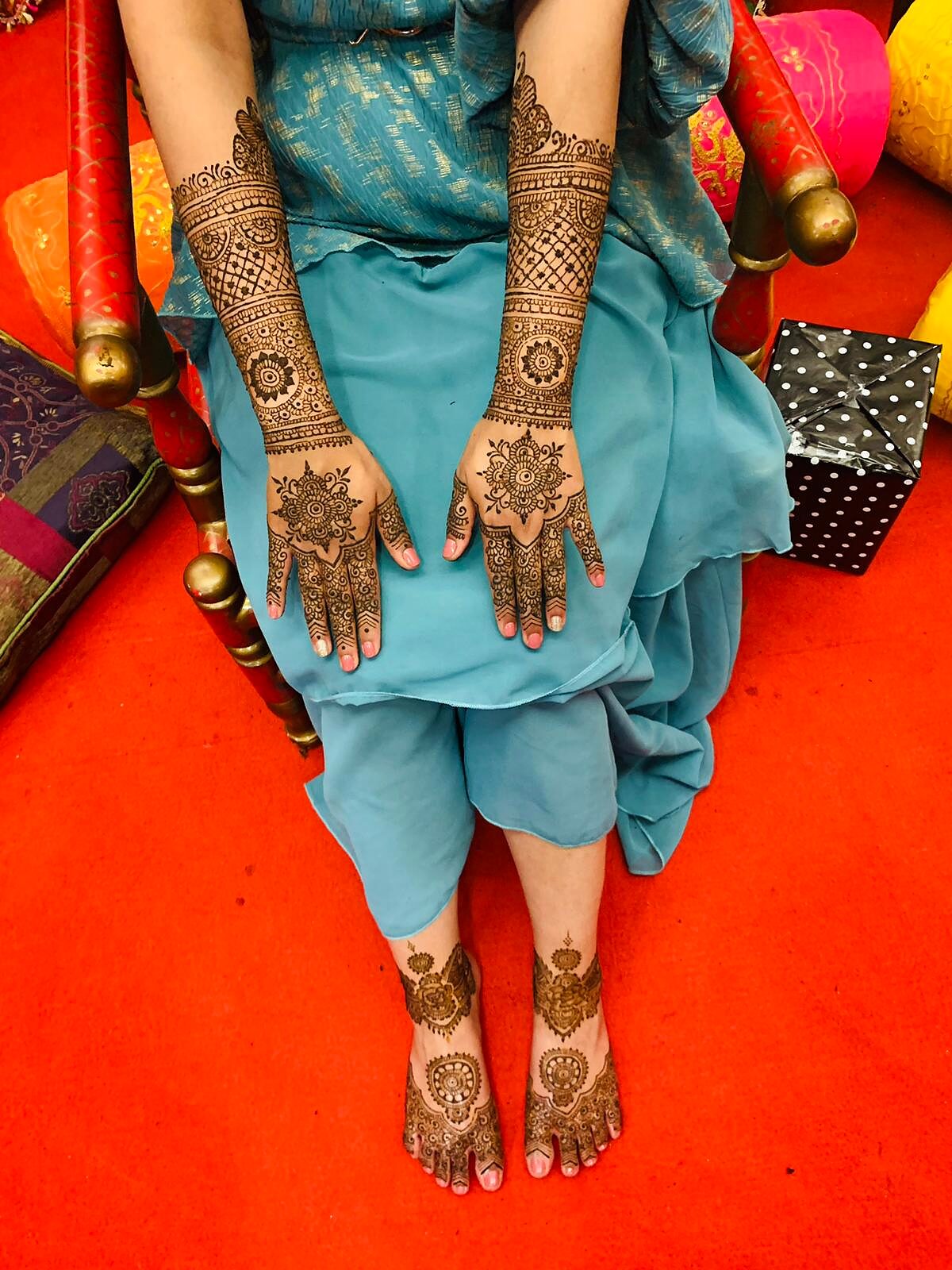 Example of wrist bridal henna